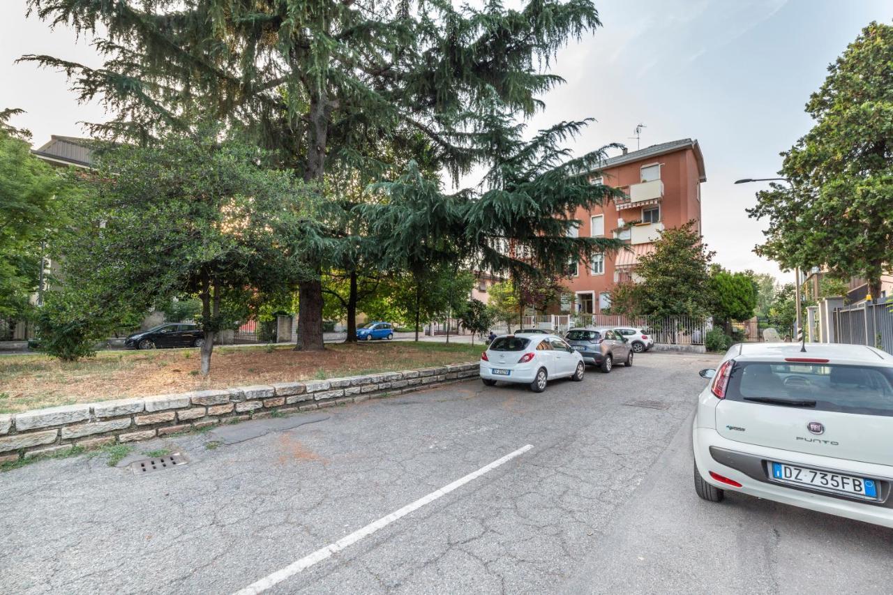 Precotto Comfortable Flat With Balcony Apartment Milan Exterior photo